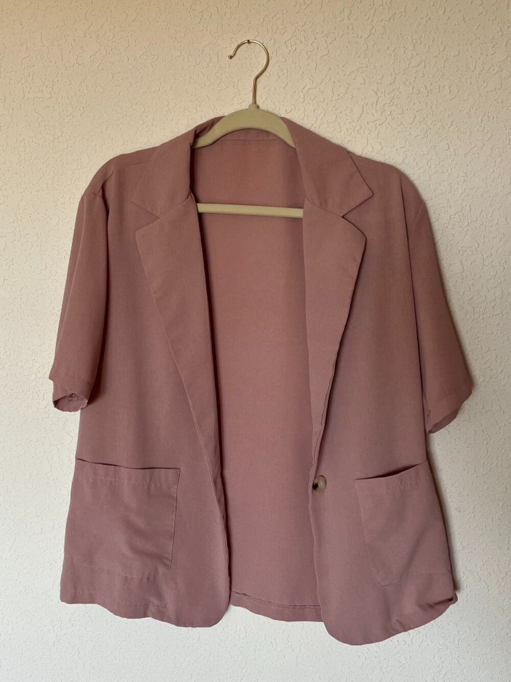 Light Pink Short-Sleeve Blazer (M)